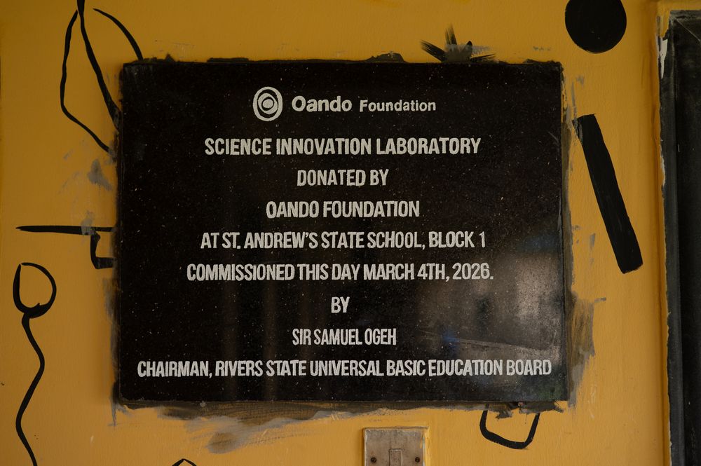 Commissioning plaque for the Science Innovation Laboratory at St Andrew's State School